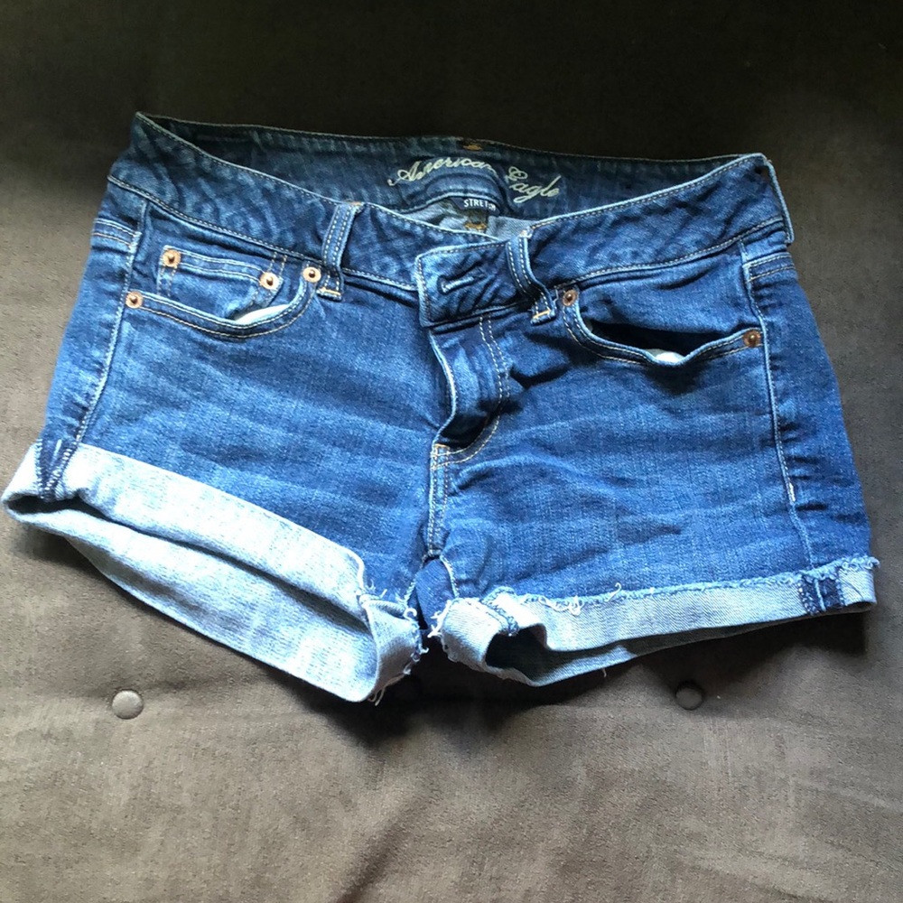 ⭐️🎉American eagle stretch shorts size 8